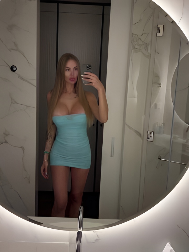 Юна привлекальеная девушка из Кальмиусского цена от 3000 руб