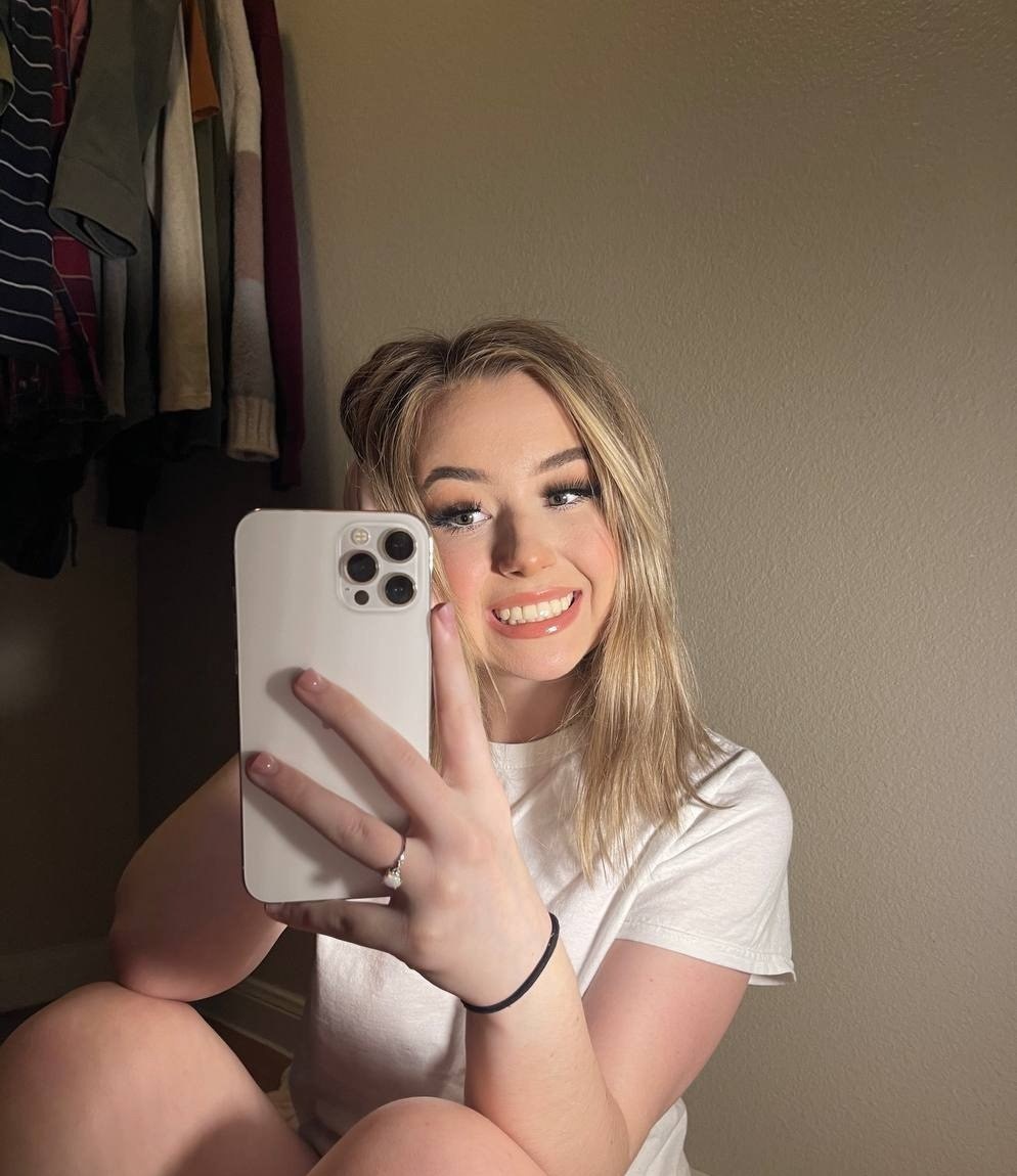 Ника привлекальеная девушка из Кальмиусского цена от 3000 руб