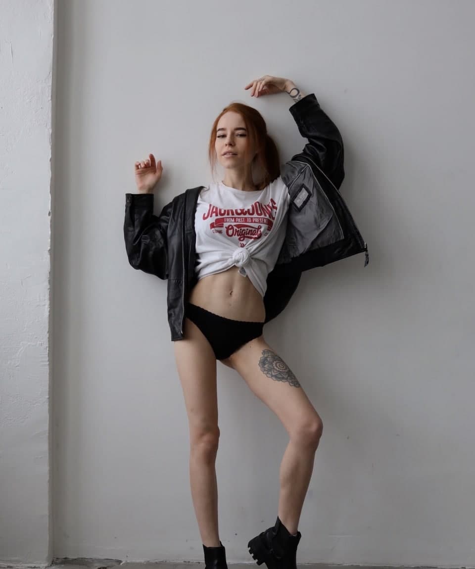 Анжелика привлекальеная девушка из Кальмиусского цена от 3000 руб