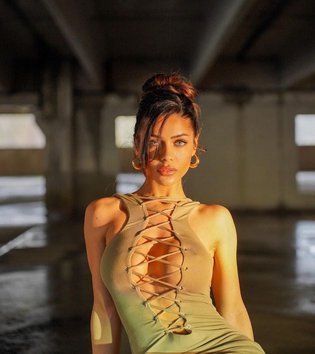 Настюша привлекательная девушка из Кальмиусского цена от 8000 руб